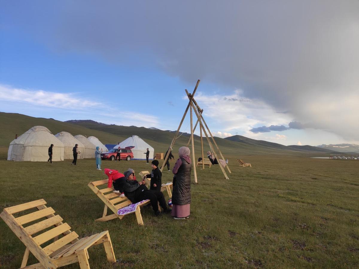 Yurt Camp Ali-Nur At Lake Song-Kol Юрточный Лагерь Али-Нур Озеро Сон-Куль Сон-Куль Кыргызстан Нарын Kyrgyzstan Naryn Exteriér fotografie