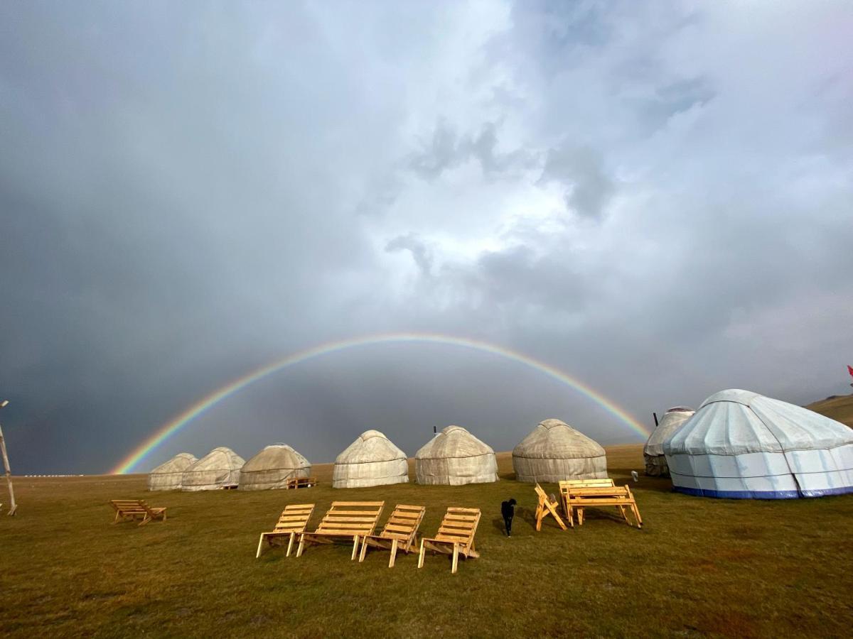 Yurt Camp Ali-Nur At Lake Song-Kol Юрточный Лагерь Али-Нур Озеро Сон-Куль Сон-Куль Кыргызстан Нарын Kyrgyzstan Naryn Exteriér fotografie