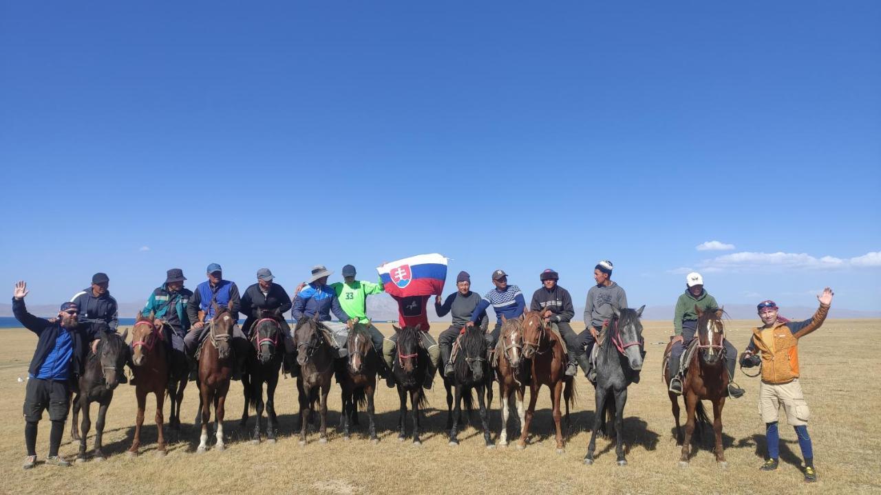 Yurt Camp Ali-Nur At Lake Song-Kol Юрточный Лагерь Али-Нур Озеро Сон-Куль Сон-Куль Кыргызстан Нарын Kyrgyzstan Naryn Exteriér fotografie