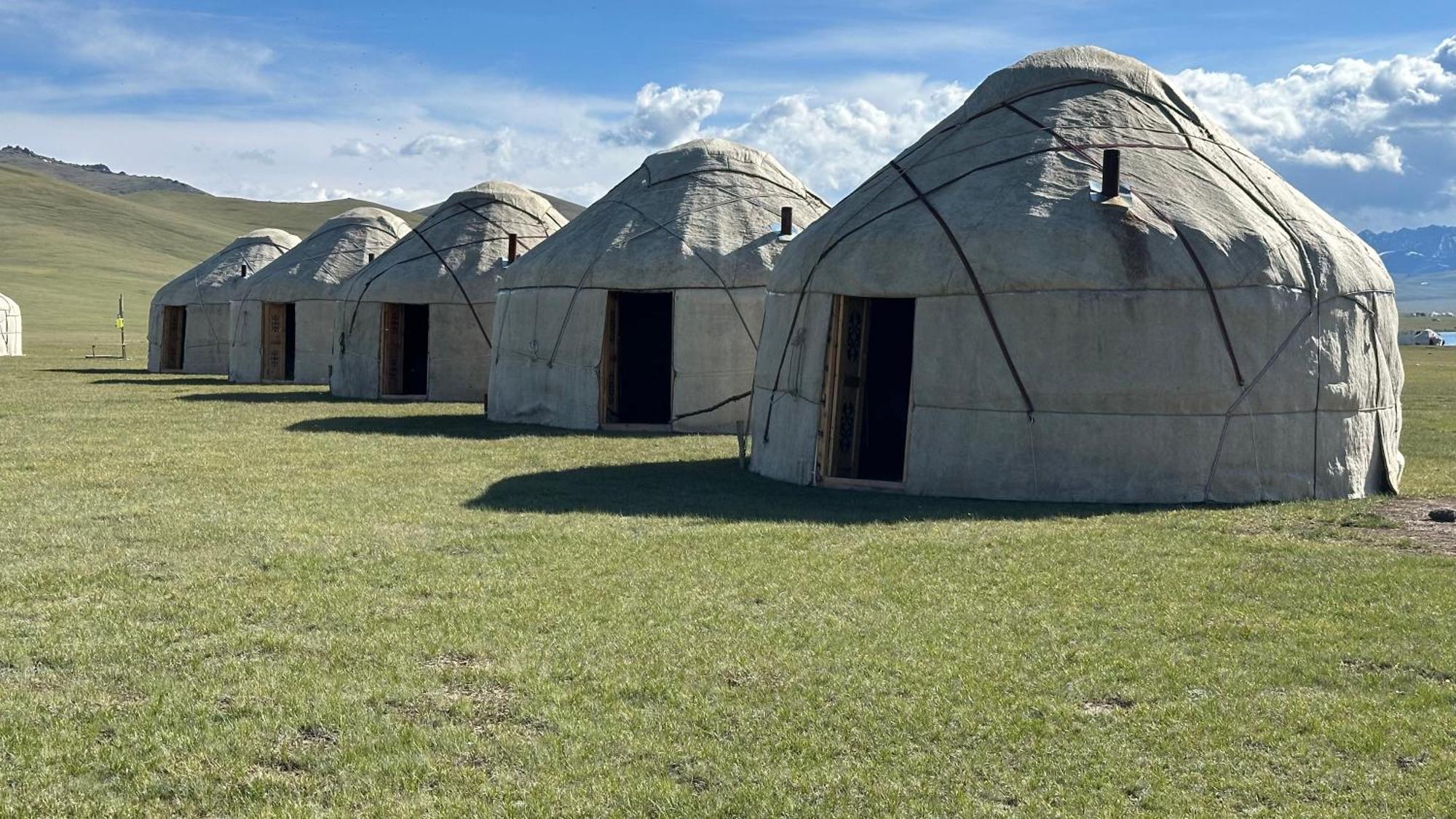 Yurt Camp Ali-Nur At Lake Song-Kol Юрточный Лагерь Али-Нур Озеро Сон-Куль Сон-Куль Кыргызстан Нарын Kyrgyzstan Naryn Exteriér fotografie