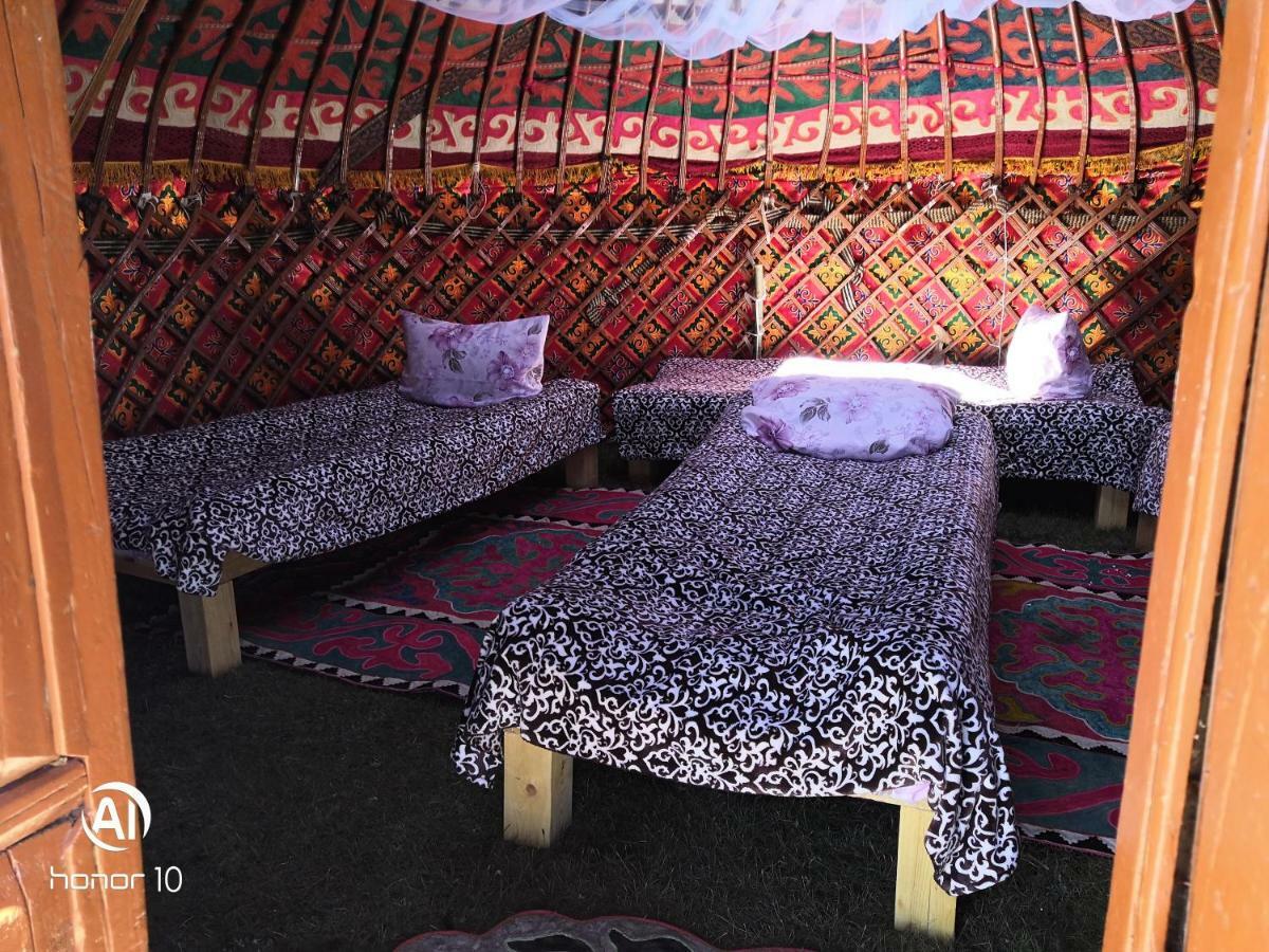 Yurt Camp Ali-Nur At Lake Song-Kol Юрточный Лагерь Али-Нур Озеро Сон-Куль Сон-Куль Кыргызстан Нарын Kyrgyzstan Naryn Exteriér fotografie